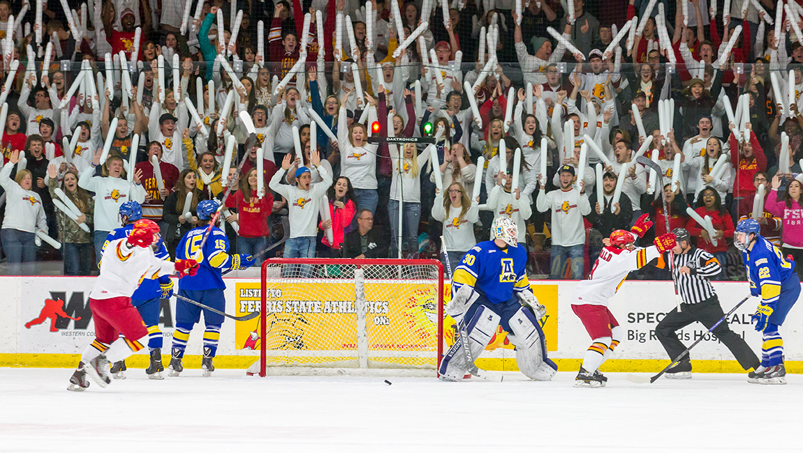 Final Days To Purchase Ferris State Hockey Reserved Season Tickets For 2016-17