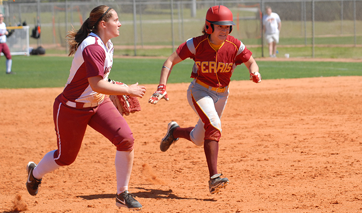 Bulldog Softball Moves To 2-1 On Year With Saturday Split In Florida