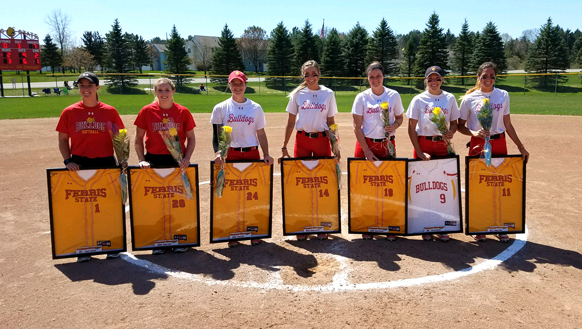 Ferris State Softball Completes Perfect Weekend With Senior Day Sweep In Final Home Action