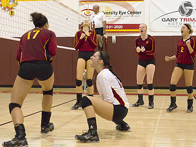 Ferris State Volleyball Shuts Out Wayne State