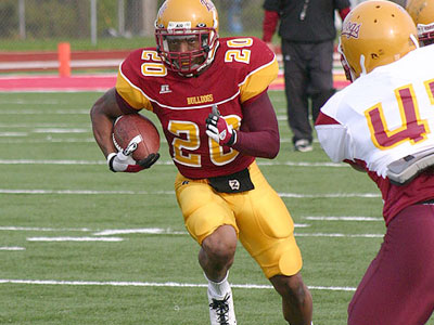 Sophomore tailback Tyler Thomas received the Crimson & Gold Spring Game Players Award for the offense (Photo by Sandy Gholston)