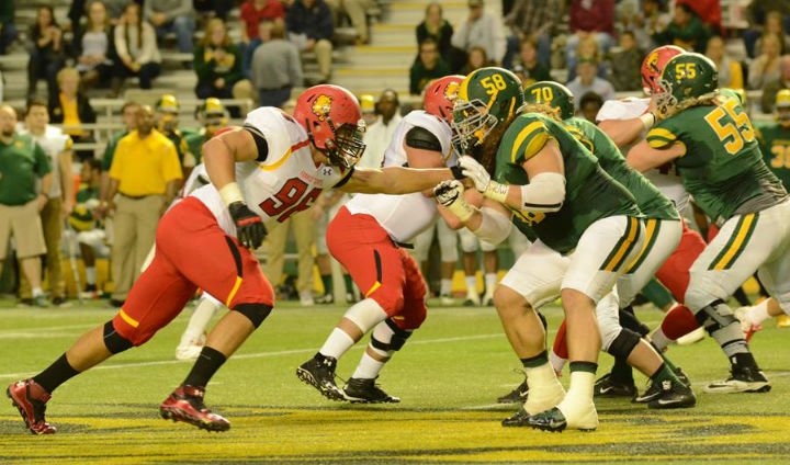 #3 Ferris State Stays Unbeaten With Hard-Fought Road Victory