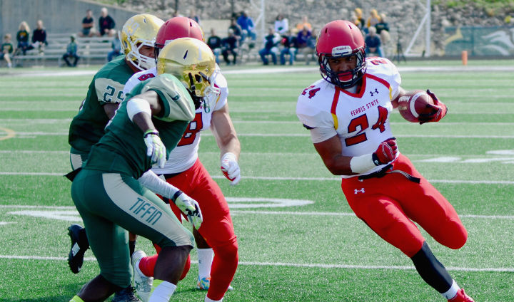 #4 Ferris State Explodes In 56-21 League Road Win At Tiffin