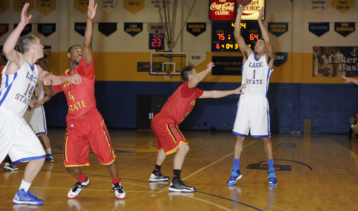 Ferris State Nearly Pulls Off Big Comeback In Close Loss To Nation's #20 Team