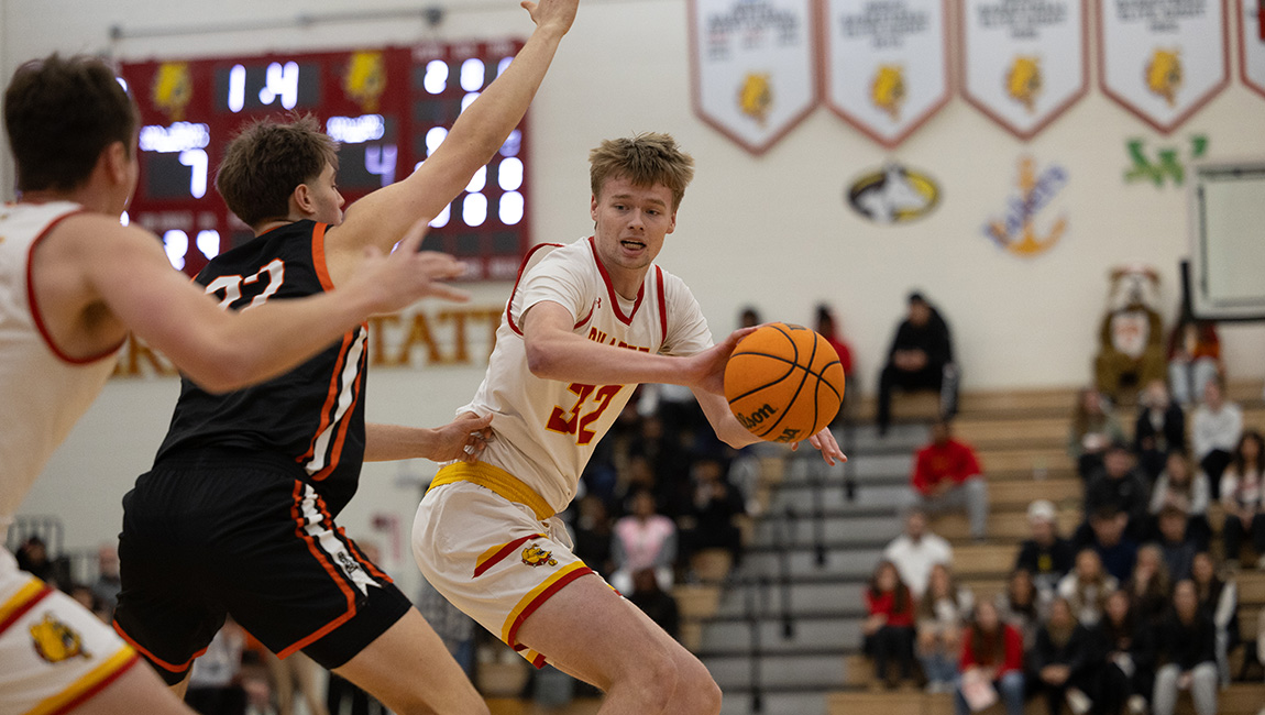 Ferris State Men's Basketball vs Findlay - Highlights and Andy Bronkema Interview