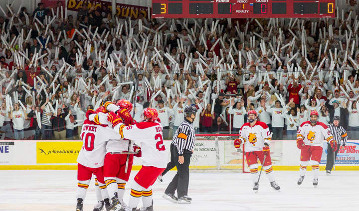 #9 Ferris State Beats #8 Michigan Before Home Hockey Sellout Crowd In Season Opener