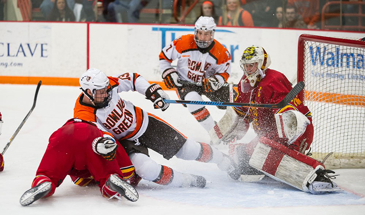 Bulldogs Strike First Before #8 Bowling Green Rallies For Win In WCHA Rivalry Matchup