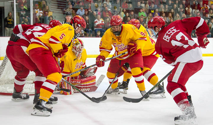 Ferris State Holds On To Beat Wisconsin To Finish Weekend Home Series