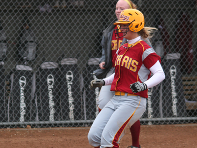 Lindsey Pettit collected two of the Bulldogs' six hits in the 3-2 game-two loss at Hillsdale.