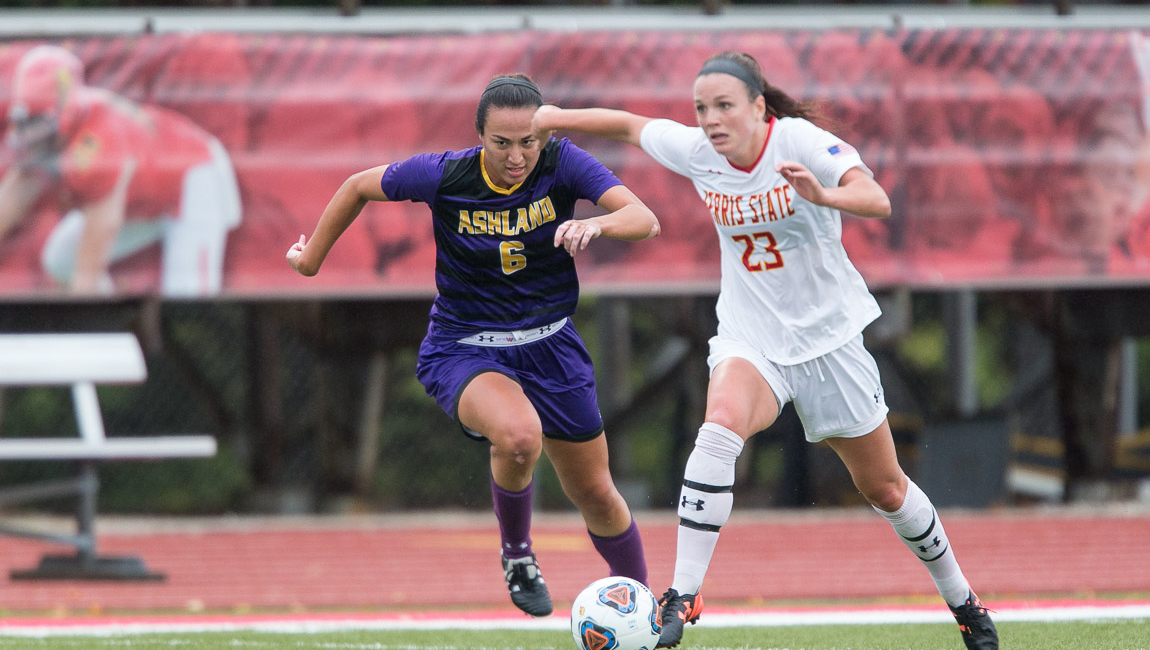 Ferris State Drops Regular-Season Finale To GVSU Under The Lights At Top Taggart FIeld