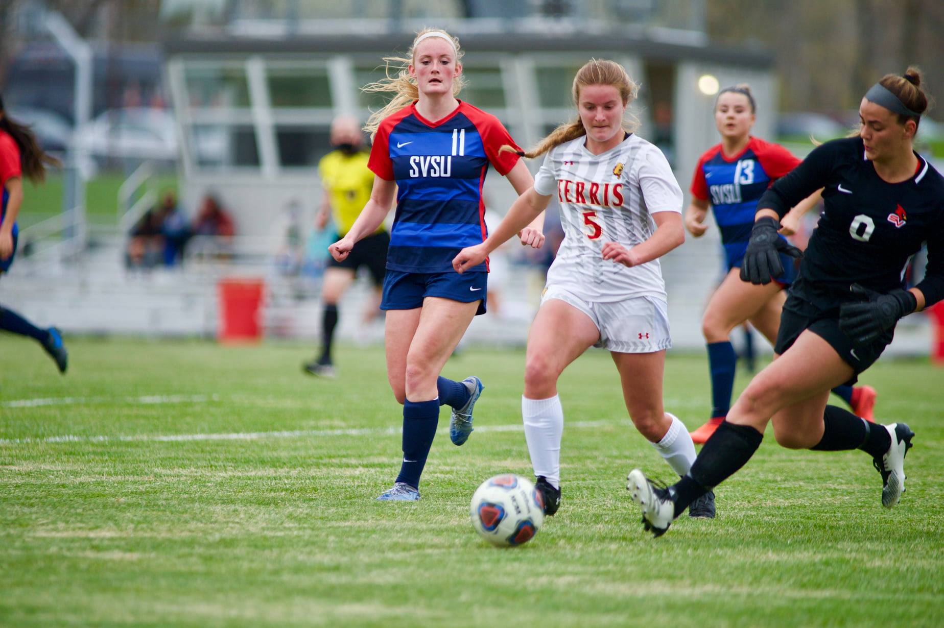 Bulldogs Cruise Past Cardinals To Earn Right To Host GLIAC Semifinals
