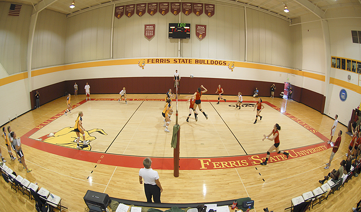 Ferris State Volleyball Storms Past Alderson-Broaddus In First Match