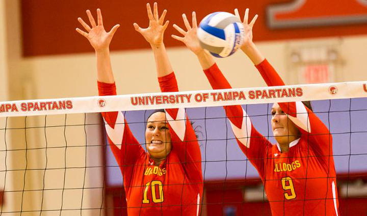 #13 Ferris State Volleyball Rolls To First Win Of 2014 Campaign