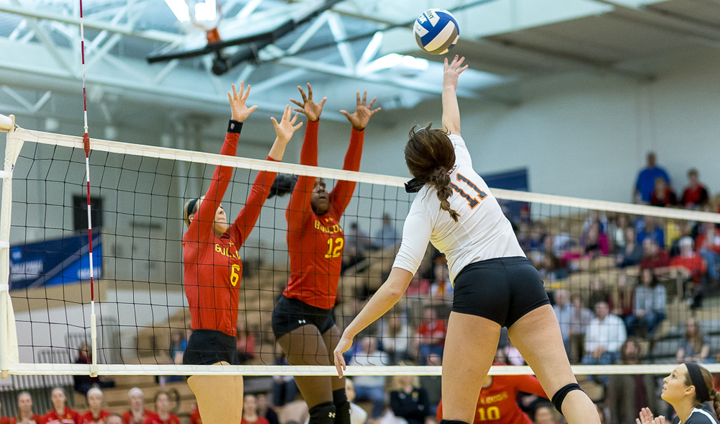 Ferris State Volleyball Advances To Saturday's NCAA Midwest Regional Final