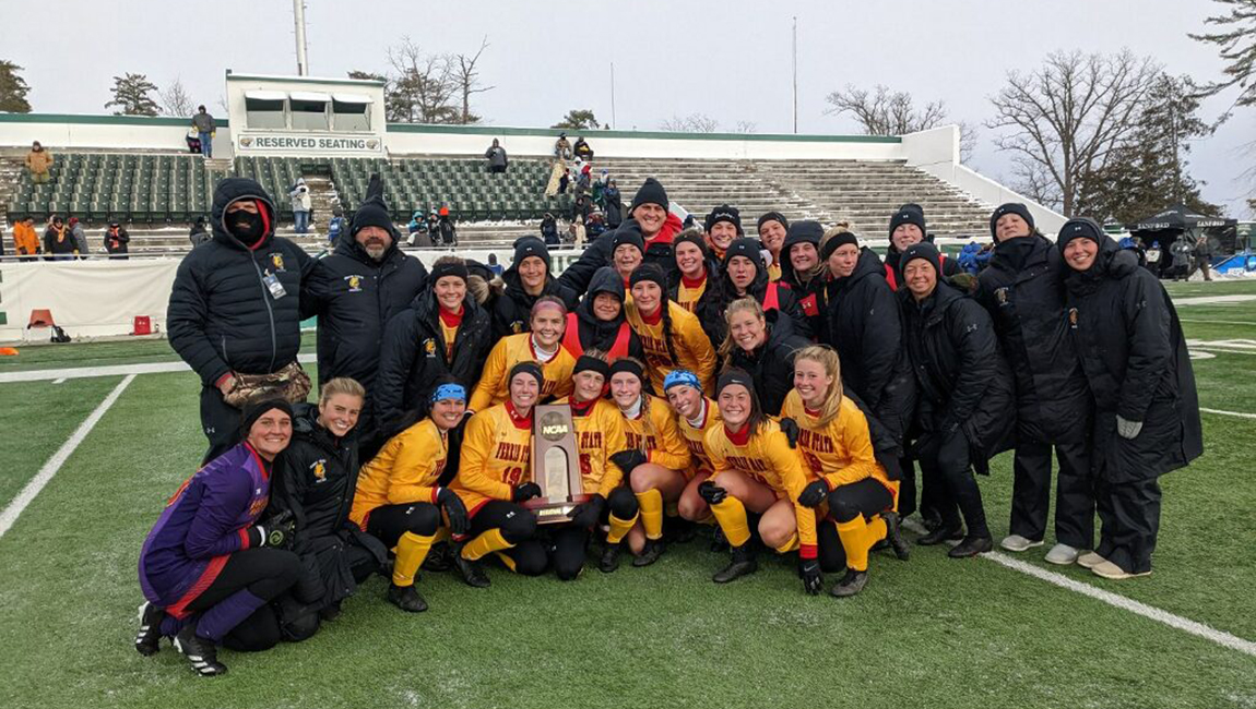 ELITE EIGHT BOUND! Bulldogs Win Midwest Regional Championship, Freeze Reigning National Champions In PK's
